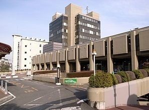 近くの新座市役所まで2,000m（徒歩25分）