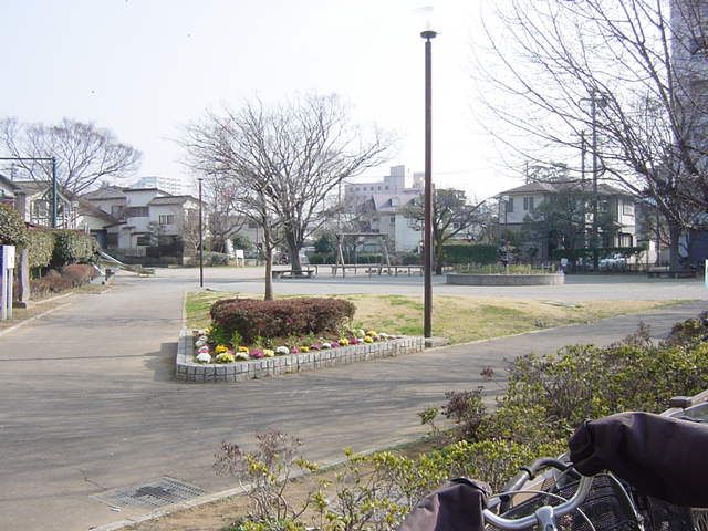 近くの公園まで80m（徒歩1分）