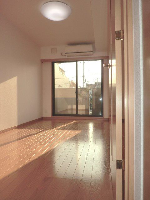 ベッドルーム