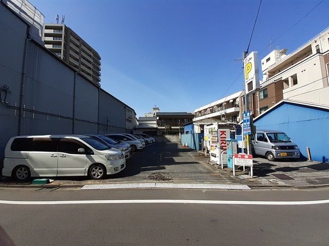 近くのコインパーキングまで26m（徒歩1分）