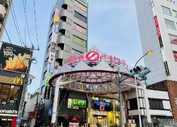 近くの阿佐谷パールセンター商店街まで424m（徒歩6分）