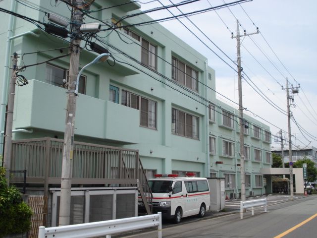 近くの西砂川病院まで247m（徒歩4分）