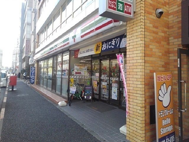 近くのセブンイレブンまで190m（徒歩3分）