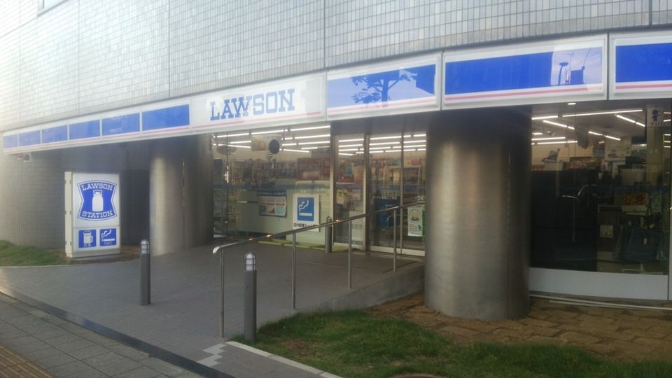 近くのローソン 高輪三丁目店まで102m（徒歩2分）