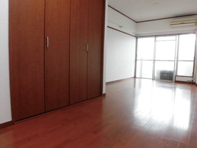 ベッドルーム