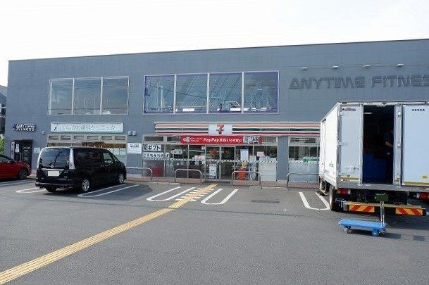 近くのセブンイレブン清瀬野塩4丁目店まで140m（徒歩2分）