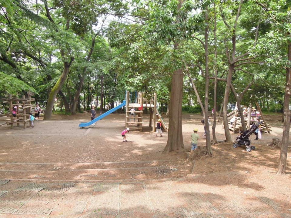 近くの都立林試の森公園東門まで360m（徒歩5分）