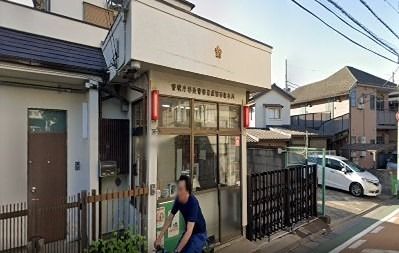 近くの杉並警察署成田西駐在所まで414m（徒歩6分）