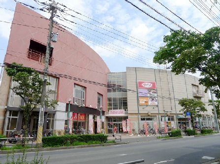 近くのハナミズキプラザまで683m（徒歩9分）