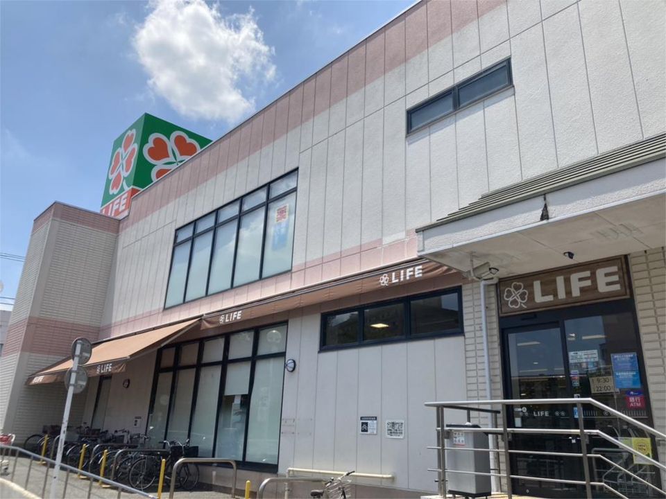 近くのライフ 石神井台店まで131m（徒歩2分）