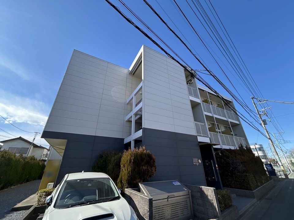 レオパレスピースアベニューの外観画像