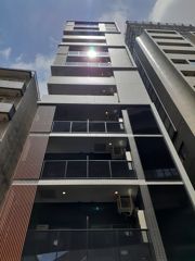 May Fairの外観画像