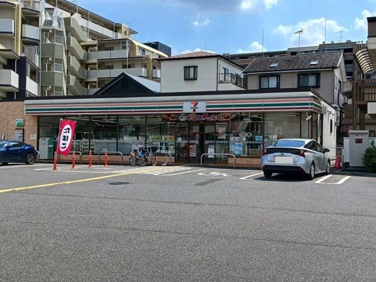 近くのセブン　さいたま辻7丁目店まで230m（徒歩3分）