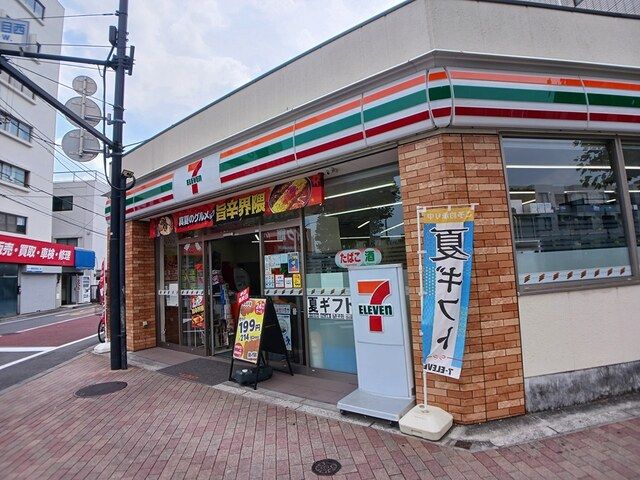 近くのセブンイレブンまで721m（徒歩10分）
