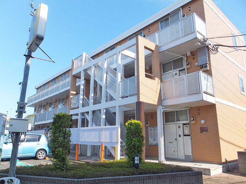 レオパレスウエストリバーIIの外観画像