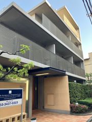 ラティエラ学芸大学の外観画像