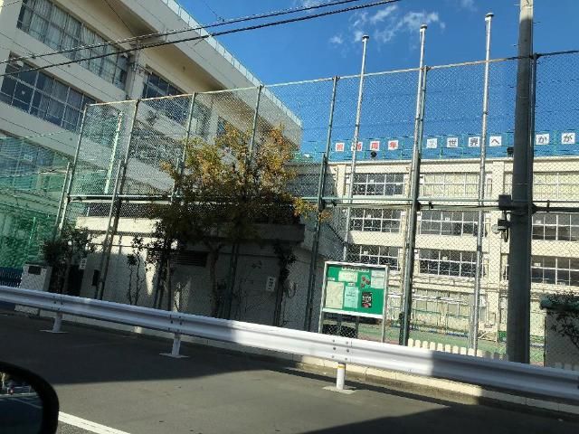 近くの墨田区立外手小学校まで120m（徒歩2分）