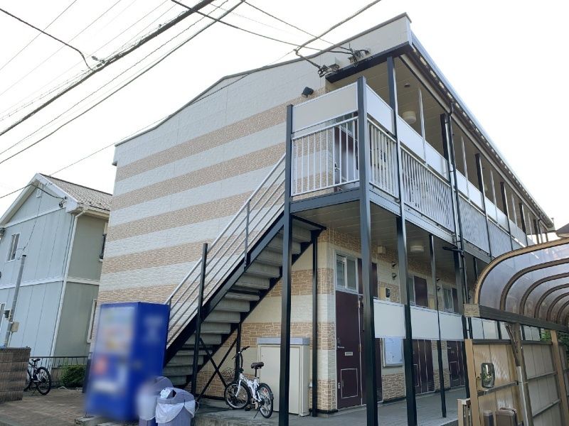 レオパレスフローラル橋本の外観画像