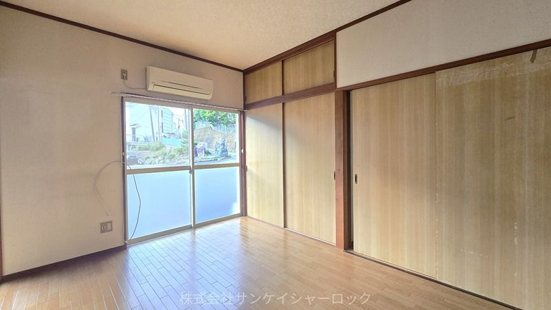 ベッドルーム