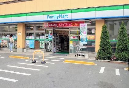 近くのファミリーマート 練馬高松一丁目店まで499m(徒歩7分)