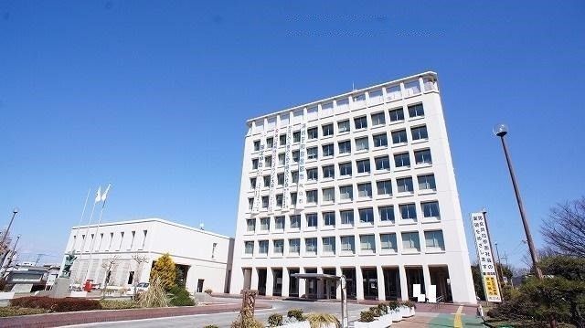 近くの熊谷市役所まで900m（徒歩12分）