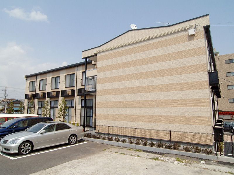 レオパレスさくらアベニューの外観画像