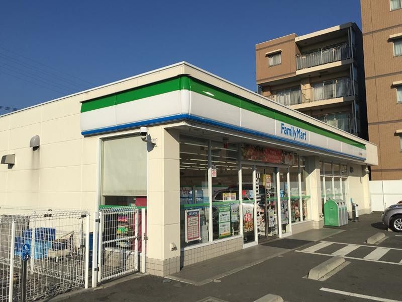 近くのファミリーマート 川口戸塚東店まで487m(徒歩7分)