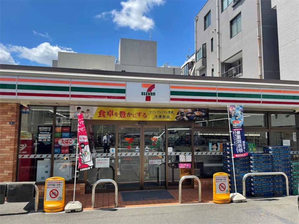 近くのセブンイレブン 原宿外苑店まで119m（徒歩2分）