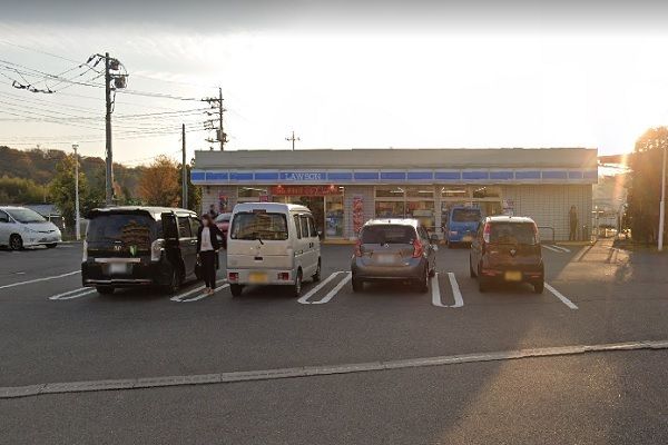 近くのローソンまで394m(徒歩5分)