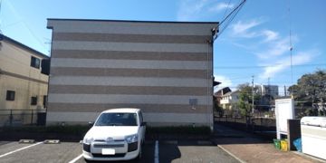 レオパレスマーブル福生の外観画像