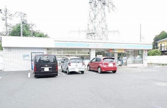 近くのローソン東久留米滝山七丁目店まで350m（徒歩5分）