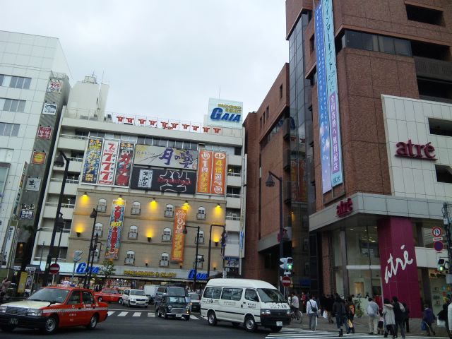 近くの駅前アトレまで955m（徒歩12分）