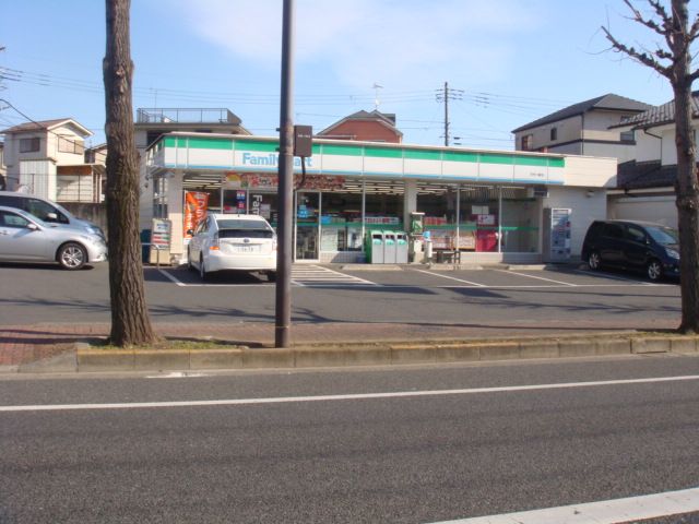 近くのファミリーマート羽村川崎店まで216m(徒歩3分)