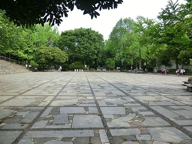 近くの教育の森公園まで250m（徒歩4分）