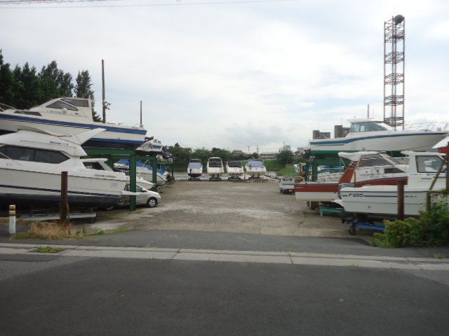 近くのサバスマリンまで596m（徒歩8分）