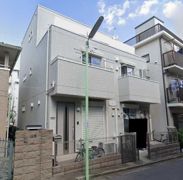 リアン リン（Lien Lin）の外観画像