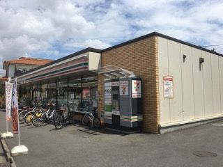 近くのセブンイレブン 世田谷砧4丁目店まで323m（徒歩5分）