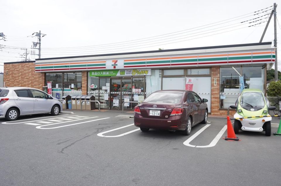 近くのセブンイレブン 川口石神店まで448m(徒歩6分)