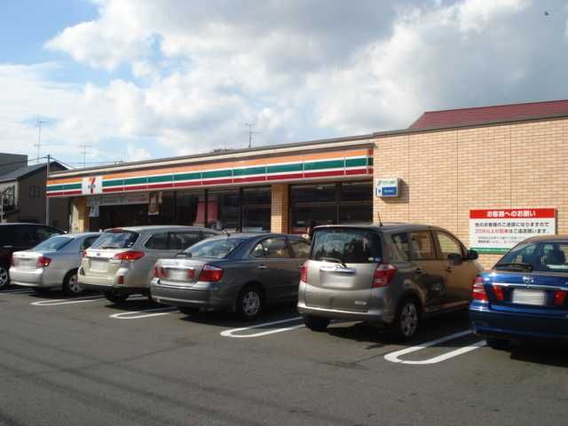 近くのセブンイレブン川崎小杉陣屋町2丁目店まで364m（徒歩5分）