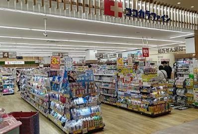 近くのココカラファイン カメイドクロック店まで44m(徒歩1分)