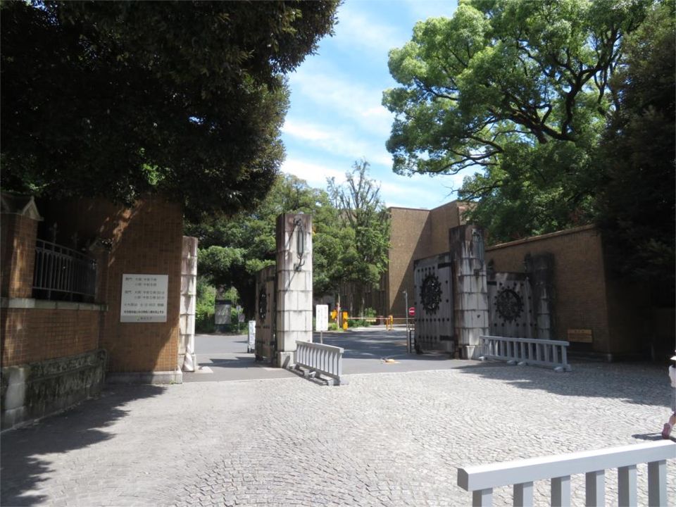 近くの東京大学まで260m（徒歩4分）