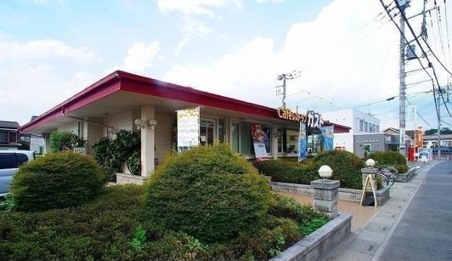 近くのガスト 日高店まで800m（徒歩10分）