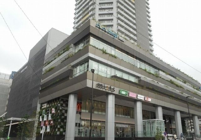 近くの国分寺駅まで1,800m（徒歩23分）