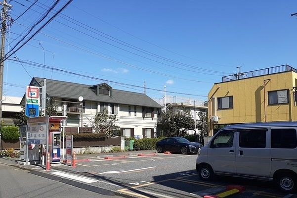 近くのコインパーキングまで36m（徒歩1分）
