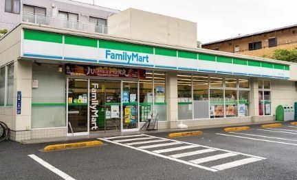 近くのファミリーマート 三園一丁目店まで408m（徒歩6分）