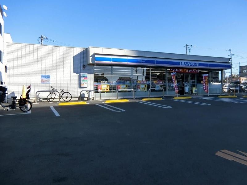 近くのローソン 岩槻駅西口店まで591m(徒歩8分)