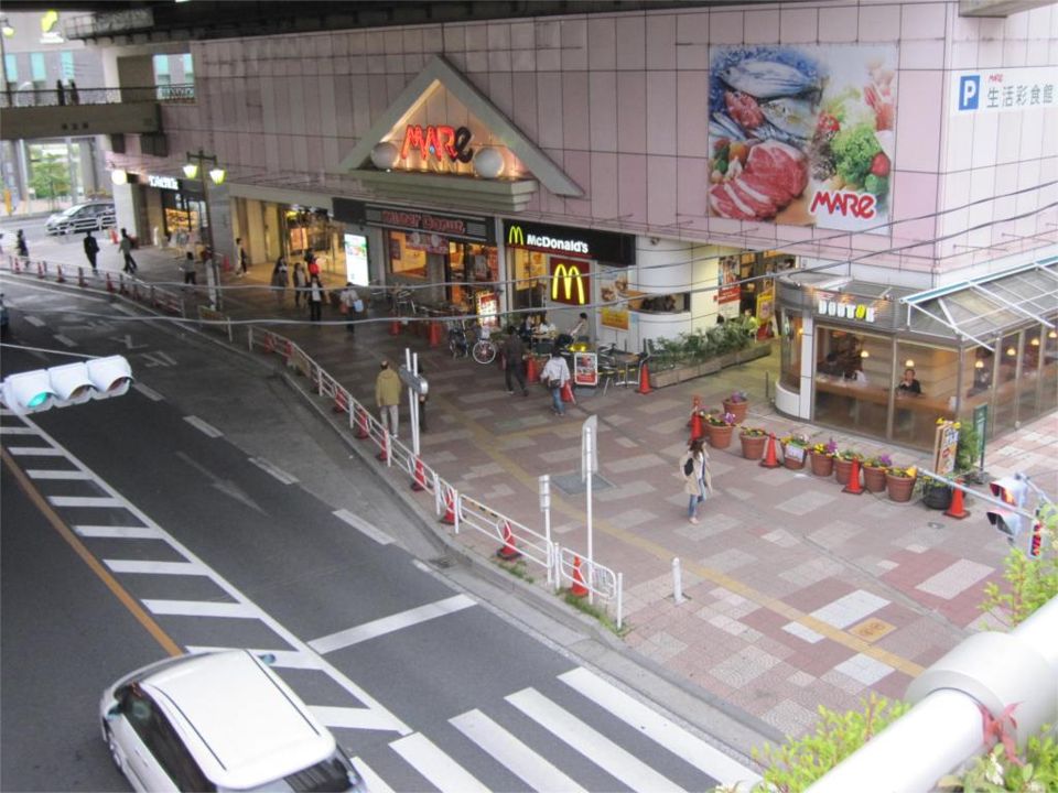 近くの商業施設　マーレ　＆MEGAドン・キホーテ武蔵浦和店まで785m（徒歩10分）
