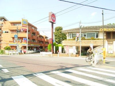近くのミニストップまで202m（徒歩3分）