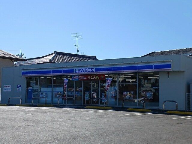 近くのローソン杉戸清地一丁目店まで600m（徒歩8分）