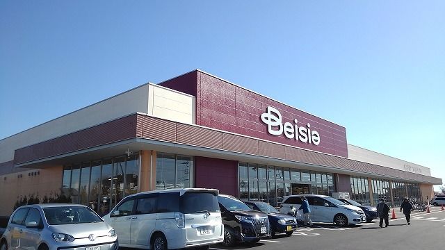 近くのベイシア羽生店まで400m（徒歩5分）